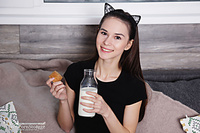 Brunette babe posing Brunette babe posing